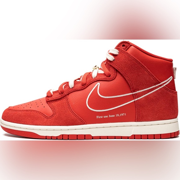Sz 11 Nike dunks red - Picture 1 of 9